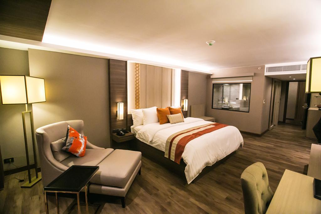 Arte Hotel - Sha Extra Plus Bangkok Kültér fotó