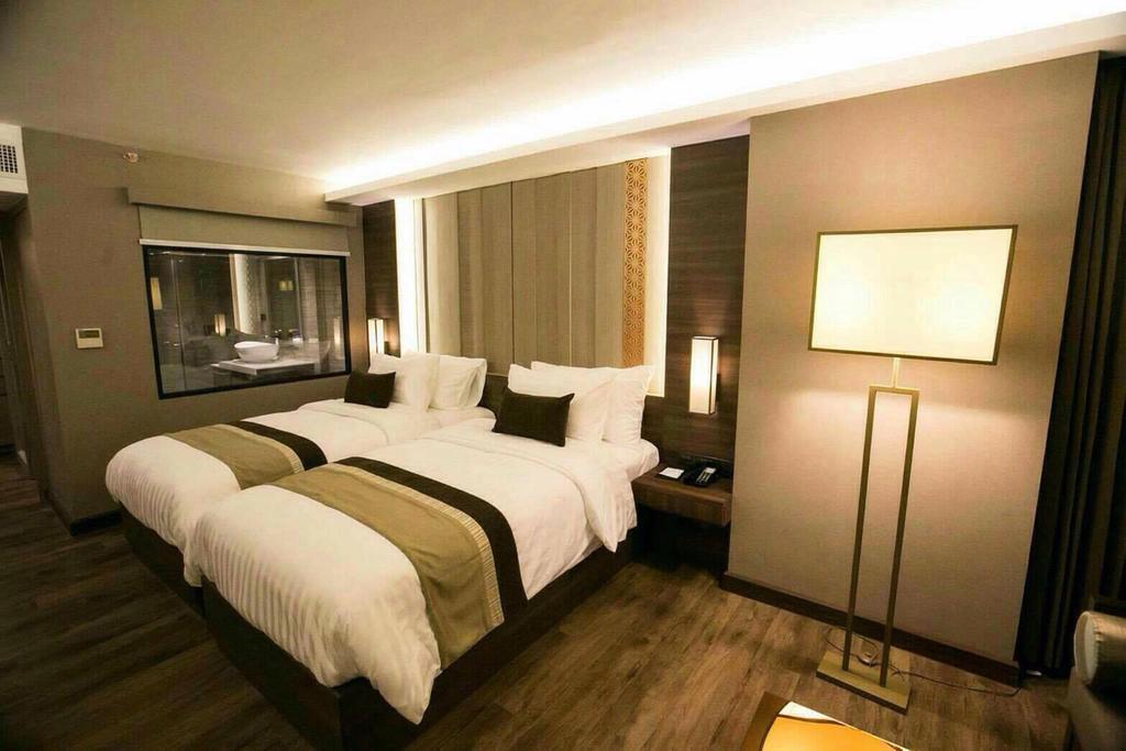 Arte Hotel - Sha Extra Plus Bangkok Kültér fotó